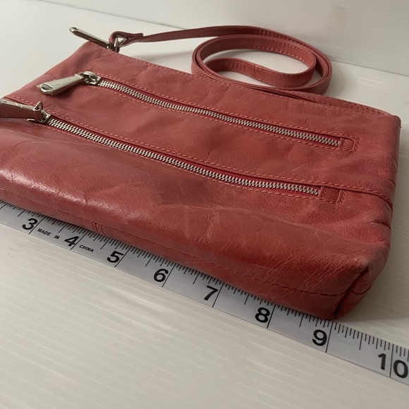 Hobo Red Pink Mara Crossbody Leather Bag - Picture 4 of 13